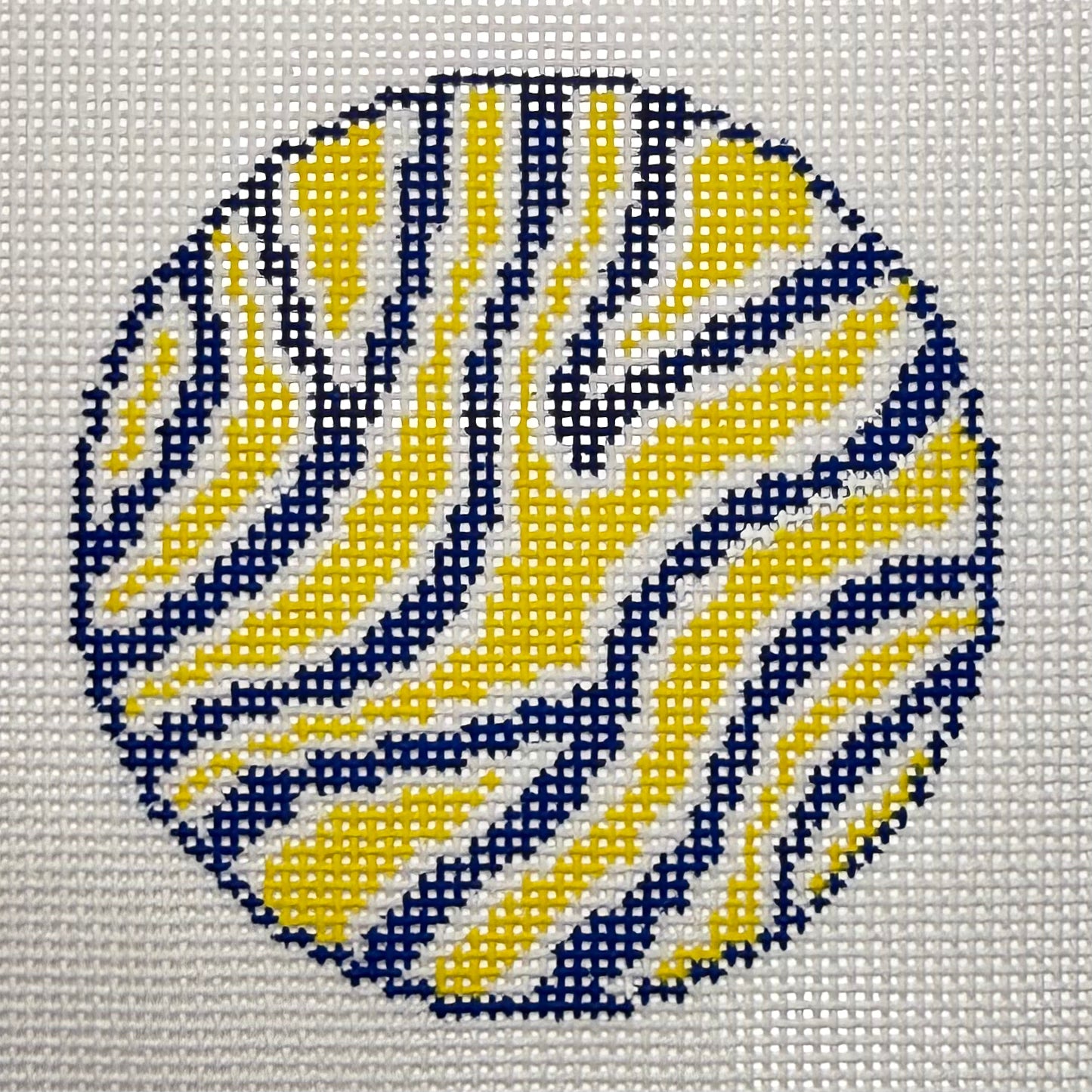 Buffalo Tiger Stripes Round Canvas